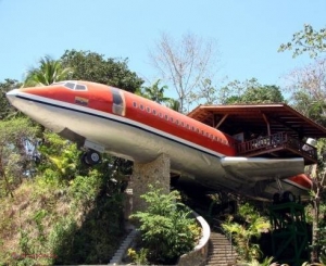 POZE // Un avion BOEING 727 a devenit locuință de LUX pentru o americancă
