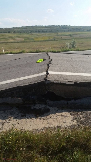 ATENȚIE la volan // Canicula a provocat DENIVELĂRI pe acest traseu