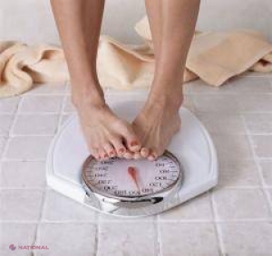 O băutură BANALĂ te poate ajuta la dietă. Slăbești 2 kg într-o săptămână