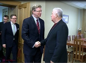 Voronin l-a lăudat pe Štefan Füle, căruia i-a ÎNCHIS UȘA ÎN NAS: „Füle este foarte BRAVO” 