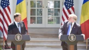 Cum a răspuns Iohannis la două întrebări INCOMODE, la conferinţa cu Trump