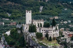 Italia oferă GRATUIT peste 100 de castele. Cum poţi să devii proprietar