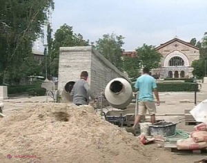 Primăria capitalei interzice comerțul în scuarul Gării pentru a instala acolo „Trenul durerii”
