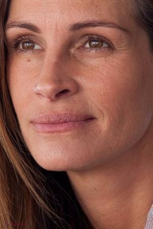 Julia Roberts, scrisoare emoţionantă: „A venit momentul să aruncăm măştile…”