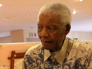 Medicii recomandă deconectarea de la aparatele care îl menţin în viaţă pe Nelson Mandela