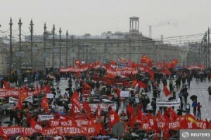 Ruşii au ieşit în stradă: '„Prețurile cresc: dublați-ne salariul!''.