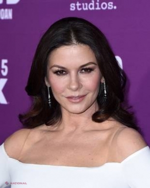 Cum arată acum Catherine Zeta-Jones. Actriţa este de nerecunoscut!