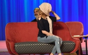 FOTO // O fosta finalistă „Miss Italia” a apărut pentru prima oară în public, după ce iubitul a atacat-o cu acid 