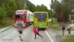 VIDEO // Șoferul unui TIR evită o tragedie în ultimul moment