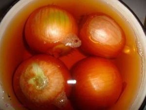 Dietă cu ceapă. Slăbeşti ȘASE kilograme de luni până vineri 