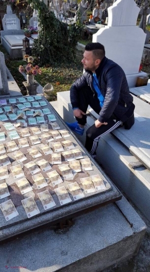 I-a pus pe mormânt bancnote de 50 şi 100 de euro! Un bărbat a mers la cimitir să plătească datoria către un prieten 