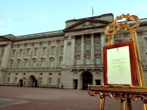 Palatul Buckingham ANGAJEAZĂ! Salariul e de aproape 18 000 de EURO!