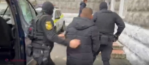 VIDEO+18 // Percheziții la Chișinău, Cimișlia și Anenii Noi în dosarul PENAL privind pregătirea DEZORDINILOR în masă: Un ins reținut, liderul unui grup de sportivi de performanță și femei care recrutau persoane la proteste - în vizorul procurorilor