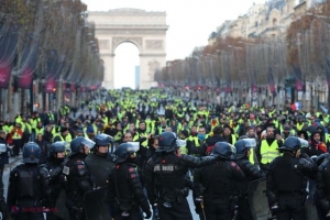 PROTESTE VIOLENTE în Franţa a cincea săptămână la rând: Poliţia a folosit gaze lacrimogene la Paris. Cel puţin 85 de persoane, reţinute