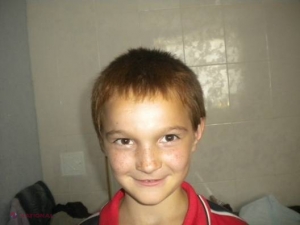 A DISPĂRUT de acasă. Cine știe unde se află acest copil să anunțe poliția!
