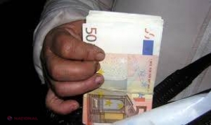 Avocată mituită cu 8 000 de euro, reținută de CNA