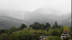 Ninge în România: Stratul de zăpadă este de câţiva centimetri  