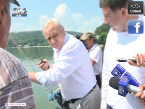 De ce nu se poate de pescuit în lacul din „Valea Morilor”