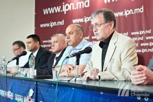 Liberalii lui Hadârcă vor patru ministere în Guvernul Leancă