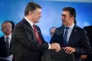 SURPRIZĂ de proporții, care i-a ÎNFURIAT pe ruși! Pe cine și l-a luat consilier Petro Poroșenko