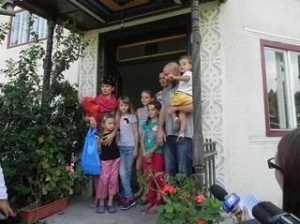 POVESTEA emoționantă a unei familii de refugiaţi ucraineni cu șapte copii care a ajuns în România