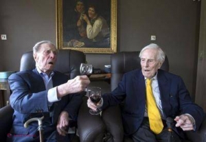 Care este SECRETUL longevității celor mai bătrâni GEMENI din lume. Au câte 102 ani