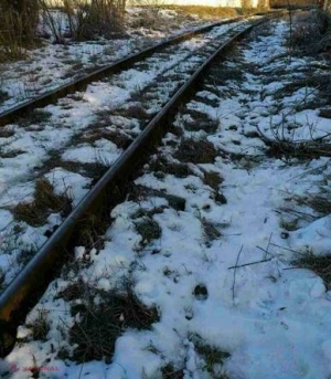 Un angajat de la „Căile Ferate ale Moldovei”, prins în timp ce voia să FURE sute de litri de combustibil
