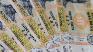 Angajat al Fiscului, acuzat de corupere pasivă