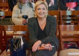 Liderul EXTREMEI drepte franceze şi-a început campania pentru preşedinţie: Frexit, renunţarea la euro, impozite mai mici, viaţă grea pentru străini