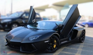 GALERIE FOTO // Moştenitoarea imperiului Lamborghini, vedetă TV. Cum arată tânăra care a cucerit Internetul