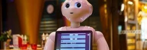 Pepper, ROBOTUL care distrează oaspeții