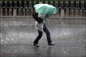 METEO // Vin PLOILE. Vezi când se strică vremea