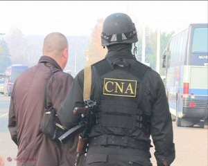 Cinci ofițerii anticorupție, suspectați de CNI