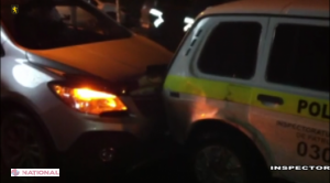 BEATĂ criță, o minoră a ACCIDENTAT o mașină a poliției