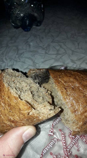 Controale la SA „Franzeluța”, după ce un chișinăuean a găsit un ȘOARECE copt în pâinea cumpărată de la magazin