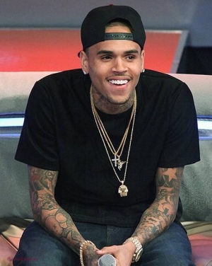 Rapperul Chris Brown, care a bătut-o pe Rihanna, a ieșit din pușcărie