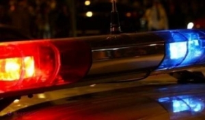 Polițiști de patrulare, LOVIȚI CU PUMNII ȘI PICIOARELE 