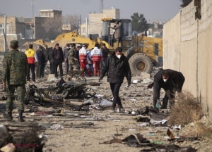 VIDEO // Momentul în care avionul ucrainean ar fi fost lovit de o RACHETĂ. Detaliile care indică autenticitatea înregistrării