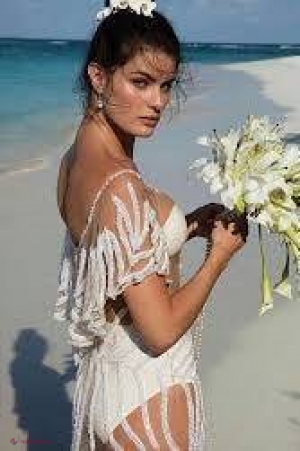 GALERIE FOTO // Supermodelul Isabeli Fontana s-a căsătorit! A avut cea mai curajoasă rochie de mireasă
