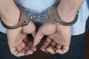 Mită de 8 000 de lei pentru un polițist din R. Moldova