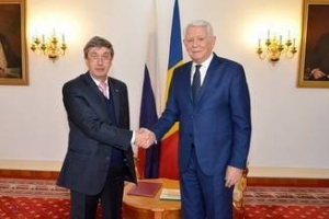 Ambasadorul Rusiei la Bucureşti spune că multe ţări străine şi l-ar DORI pe Putin preşedinte 