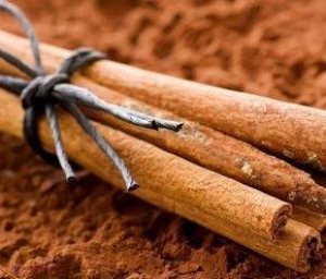 Vezi cum poți slăbi // Dieta cu miere şi scorţişoară