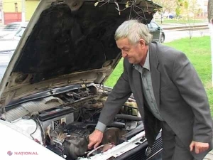 Un român a creat MAȘINA care merge 5000 de km cu trei litri de APĂ!