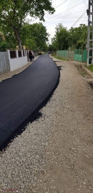 VIDEO // Bătaie de joc: Programul „Drumuri bune pentru Moldova” a devenit „DRUMURI ÎNGUSTE” pentru moldoveni: „Noi am măsurat... Drumul era de era 5 metri, dar acum, cu asfalt curat, 3,95 de metri și atât”