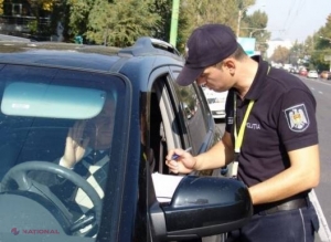 UTIL // Drepturile și obligațiile șoferilor când sunt SOMAȚI de polițiști