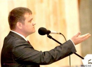 Liberalii declară război repetat pașapoartelor sovietice