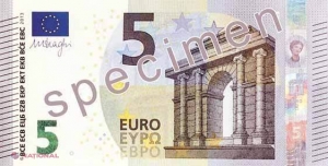 Atenție! De astăzi intră în circulație o nouă bancnotă de 5 euro