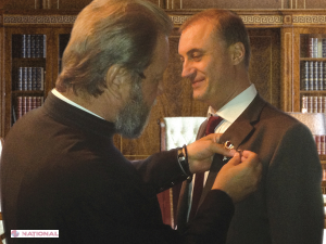 După vizita Patriarhului Kiril, secretarul adjunct al Guvernului s-a ales cu o medalie