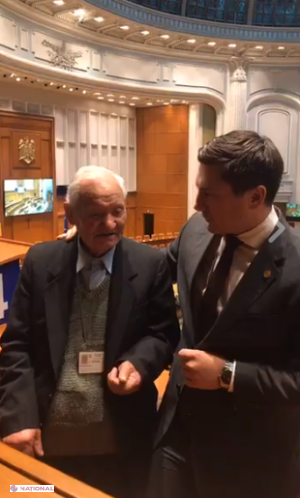 VIDEO // Moș Alexei din Cubolta a trecut Prutul la 90 de ani! Mai are un vis: Unirea