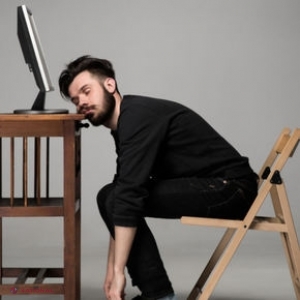 Oboseala fără motiv poate fi simptom al tiroidei disfuncţionale
